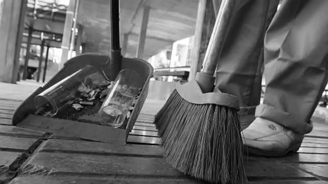 La Andalucía que limpia: las mujeres invisibles que sostienen nuestras ciudades