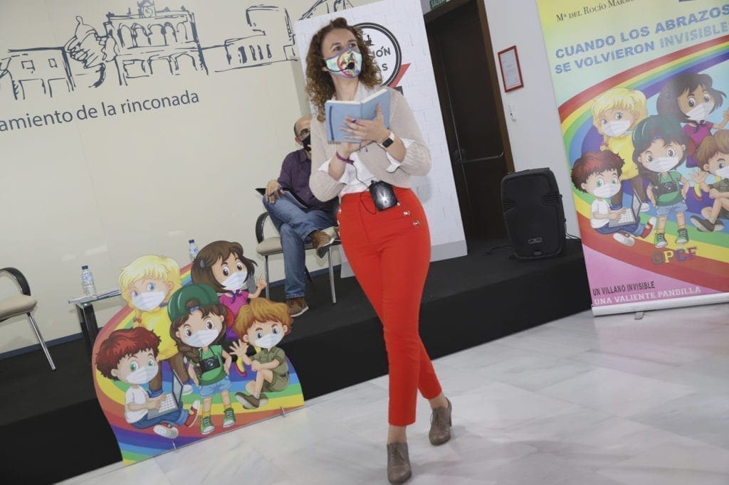 «Las bibliotecas te abren un mundo de posibilidades… y te hacen libre a través de los libros»: Rocío Mármol.