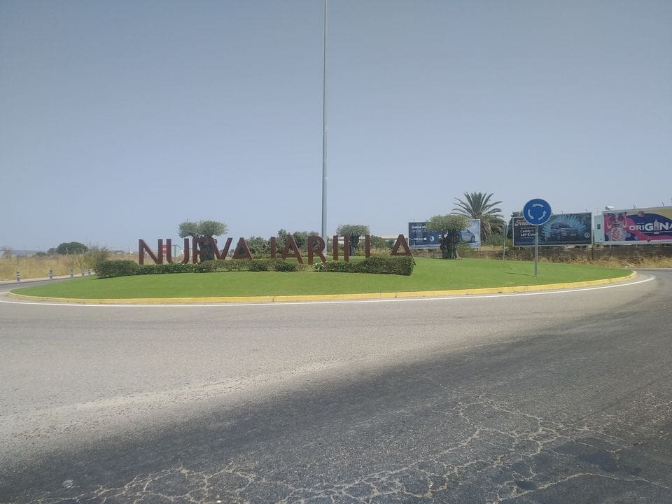 Los vecinos de la urbanización rinconera de La Jarilla, hartos de los cortes de luz