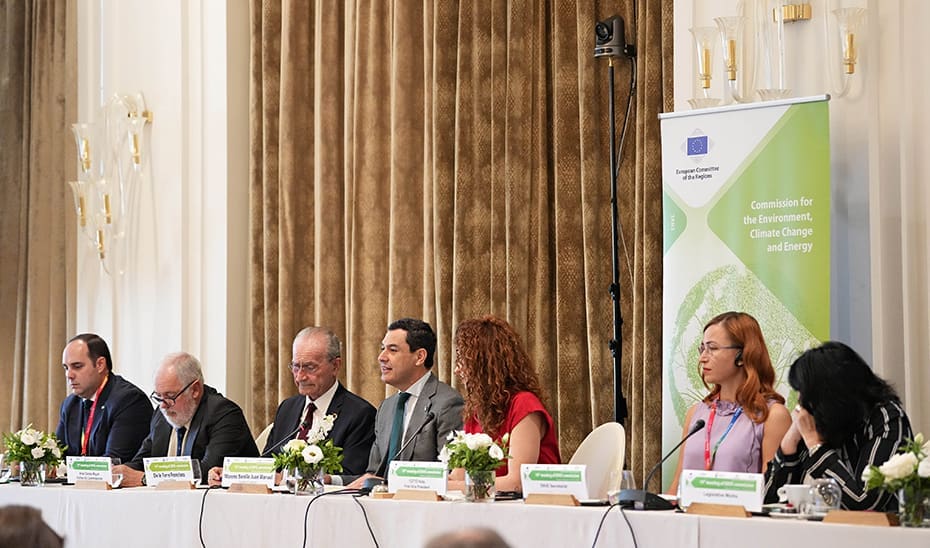 Moreno Bonilla busca ayuda en la UE para que se reconozca la singularidad climática de Andalucía y se facilite fondos para luchar contra sus efectos