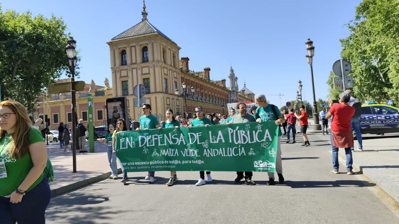 Marea verde llama a la movilización por la educación pública