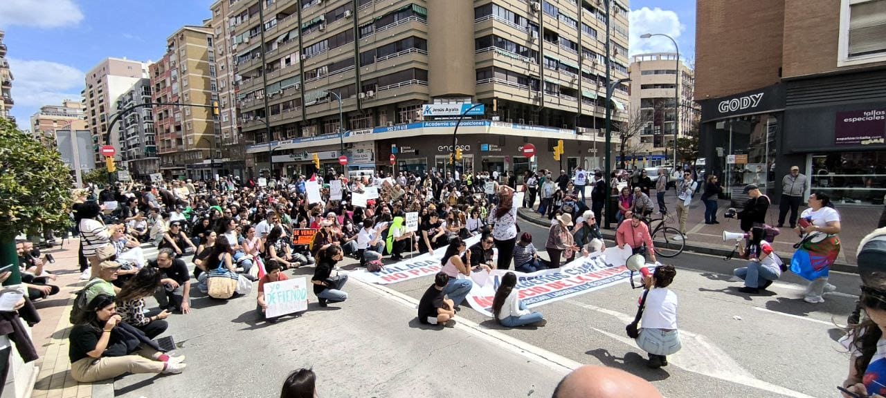 Sentada en la manifestación de Málaga por la Vivienda