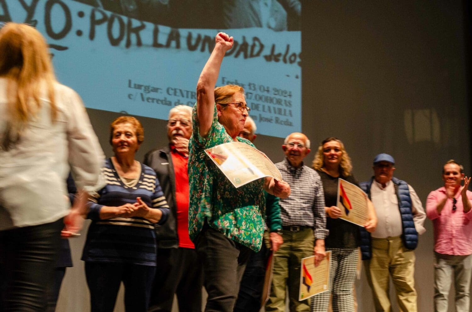 Puño en alto por la libertad, la memoria, la justicia y la reparación