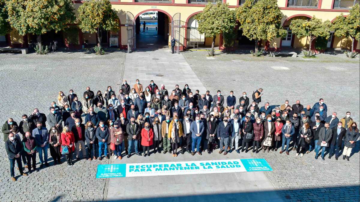 Casi 90 alcaldes de la provincia constituyen una plataforma en defensa de la sanidad pública
