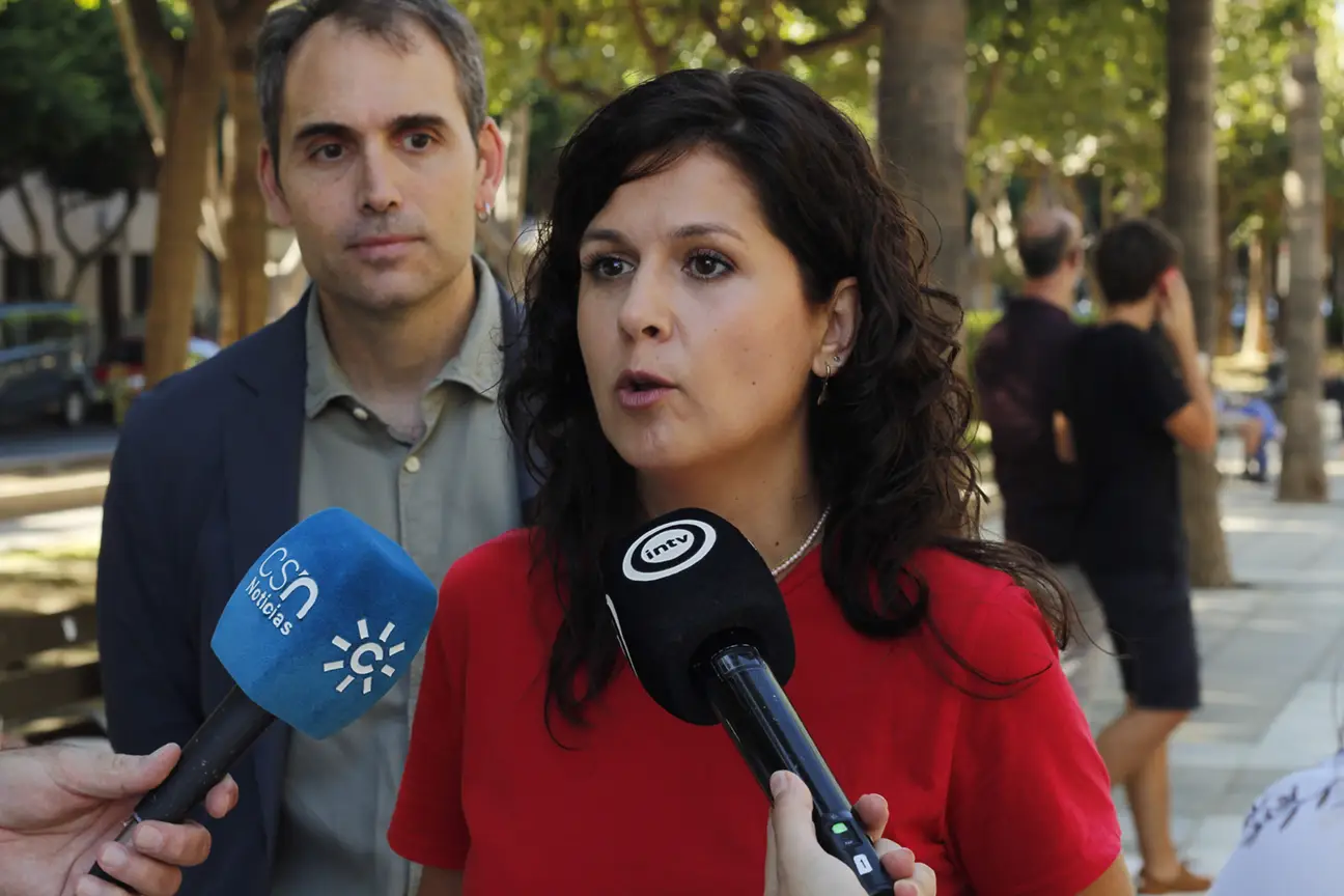 IU Almería exige responsabilidades ante el avance del caso mascarillas