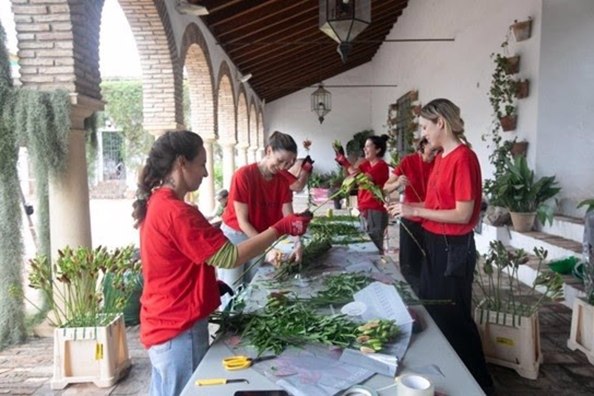 Flora lanza su convocatoria de asistentes artísticos, una ocasión de trabajar con los mejores artistas florales