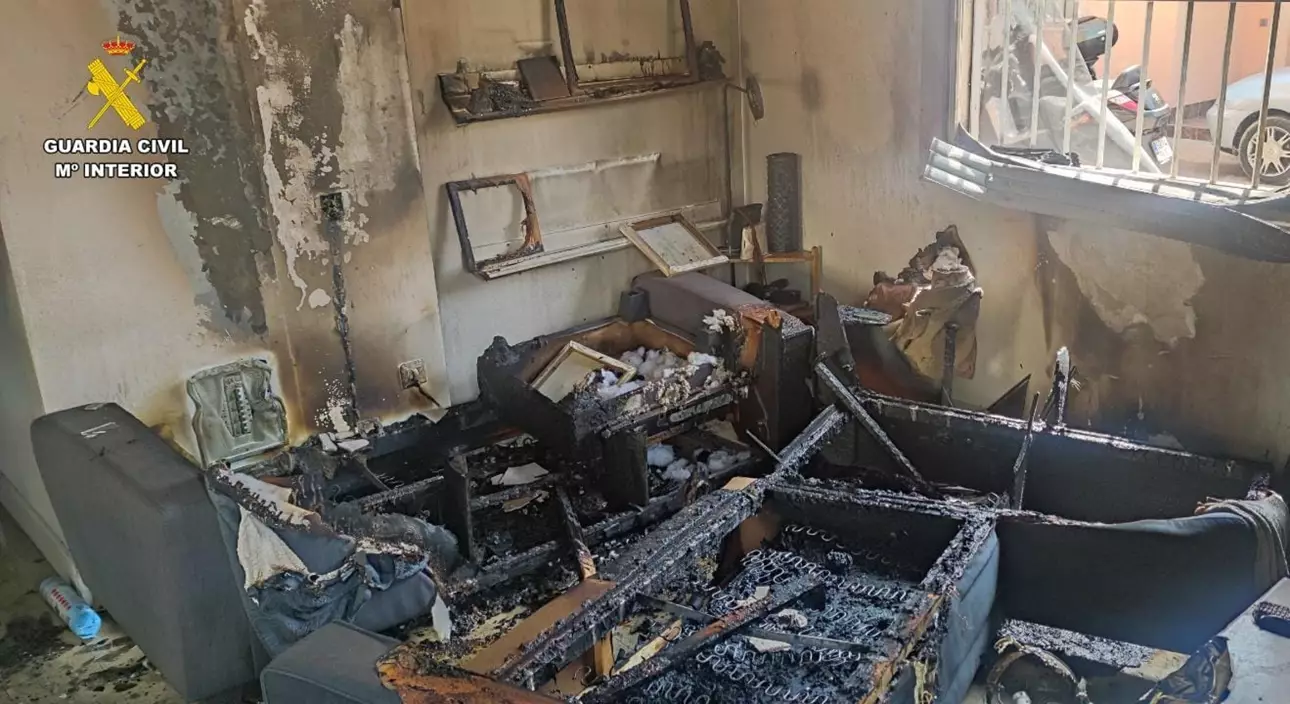 Tres arrestados por incendiar intencionalmente una vivienda de Gines habitada por una mujer de 90 años
