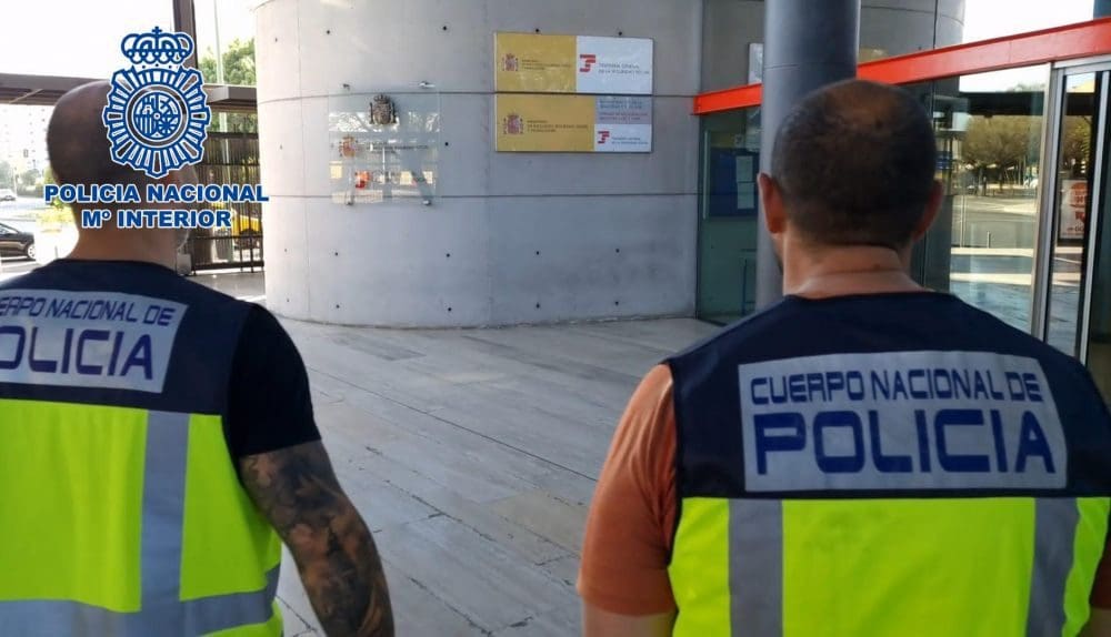 145 detenidos por favorecer la inmigración clandestina a través de parejas de hecho ilegales y falsos contratos laborales con una empresa falsa de La Rinconada