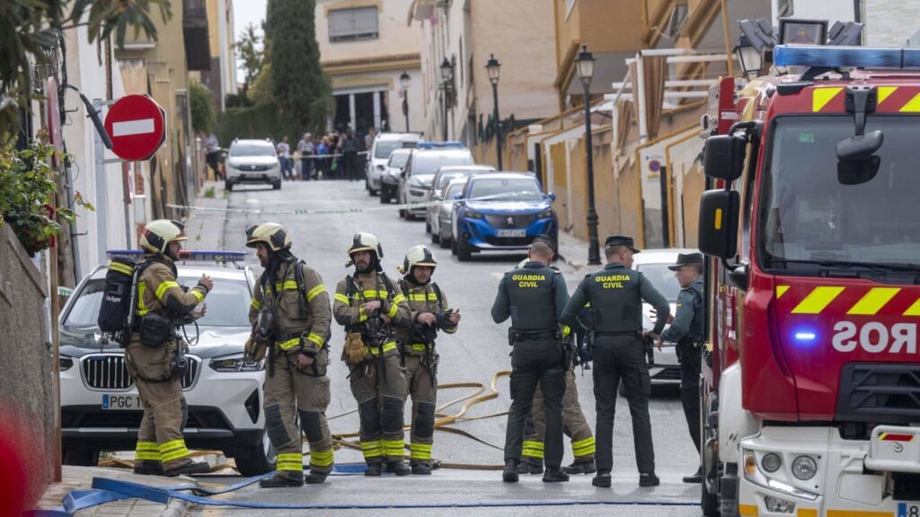 Guardia Civil y Bomberos