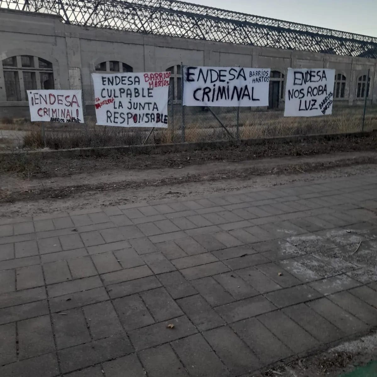 El TSJA dicta una resolución para que las distribuidoras indemnicen a los afectados por los cortes de luz producidos por enganches ilegales