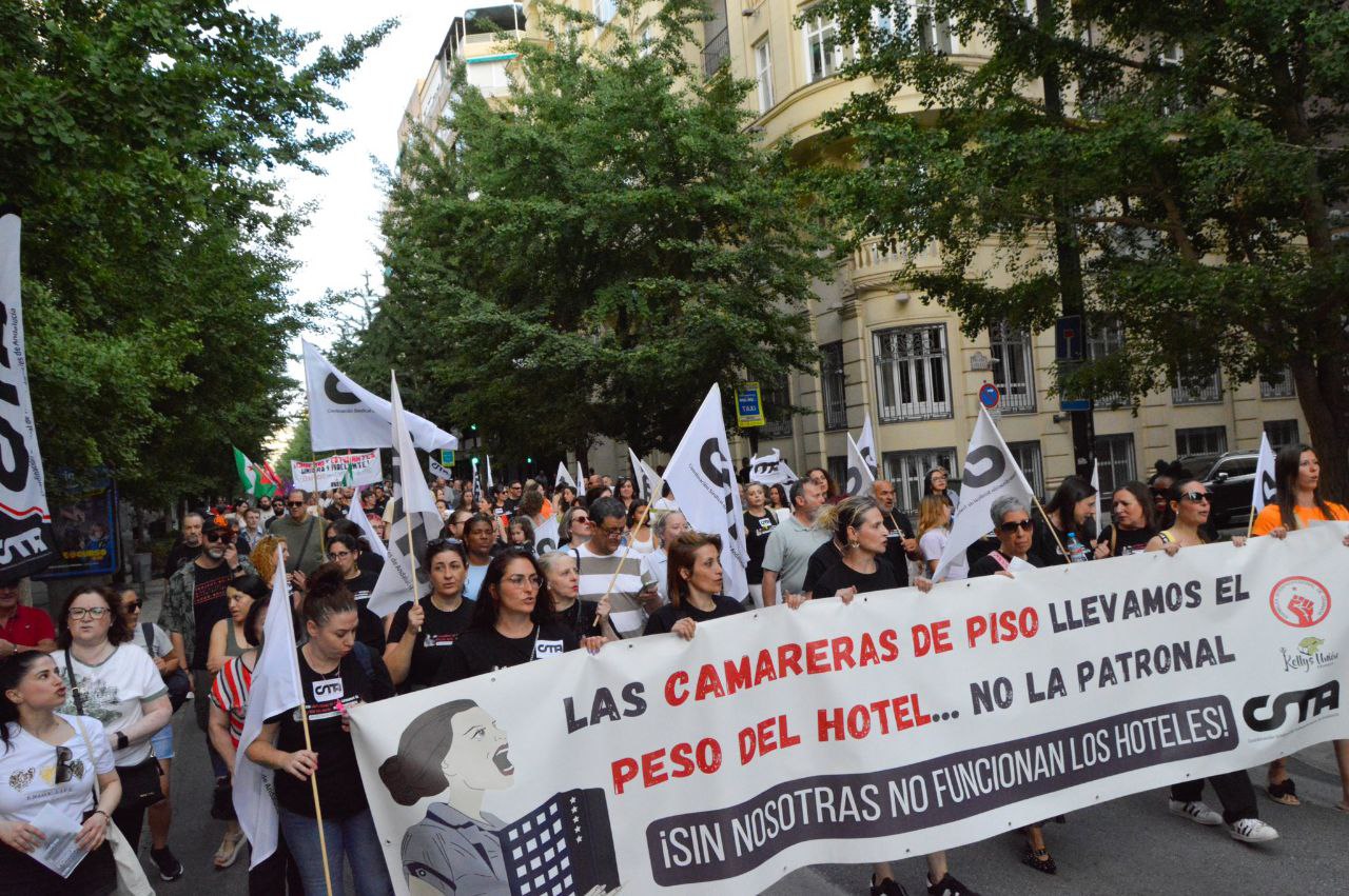 Granada se levanta con las kellys: «Queremos derechos, no migajas»