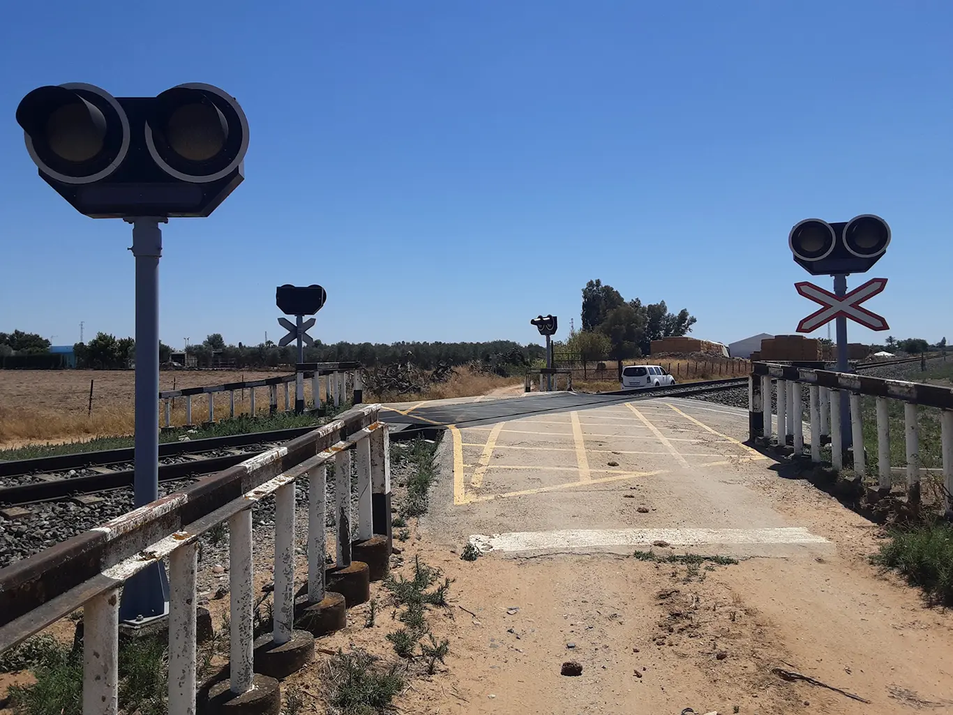 ADIF eliminará tres pasos a nivel en Utrera