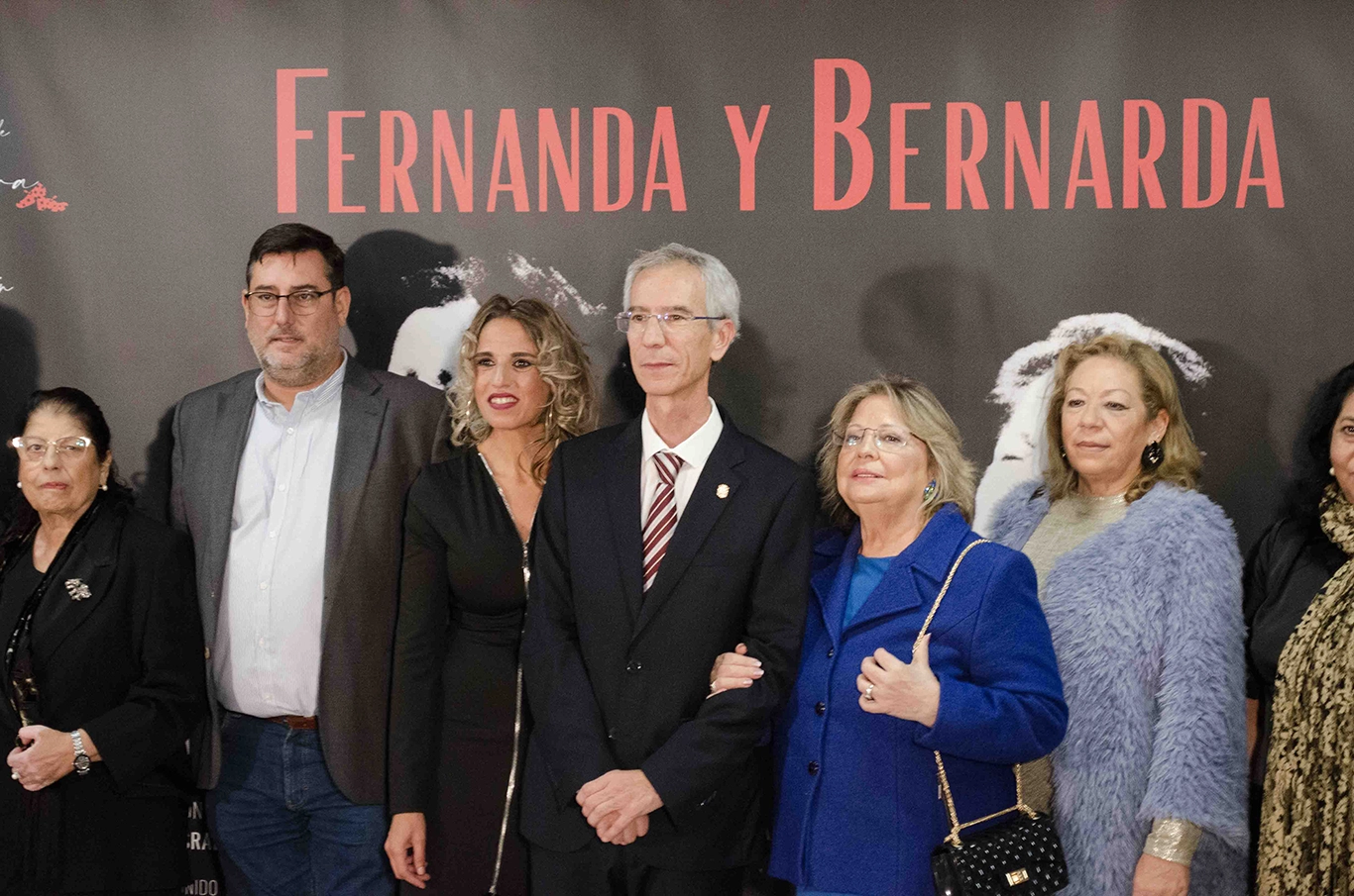 Foto en el photocall de la presentación del documental de Fernanda y Bernarda