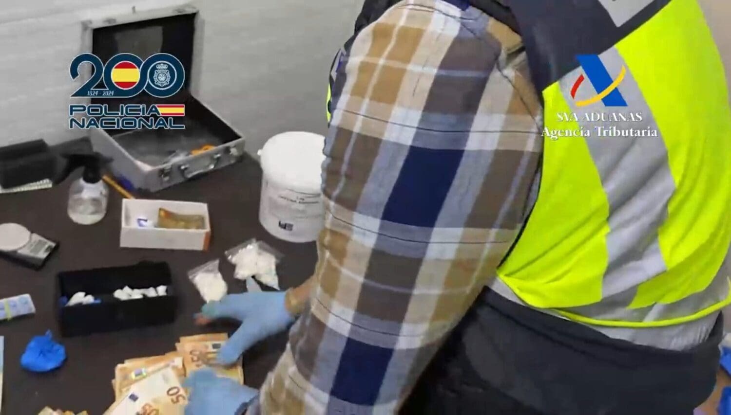 Desmantelada una organización dedicada al envío de picadura de trabajo de contrabando y al tráfico ilegal de medicamentos