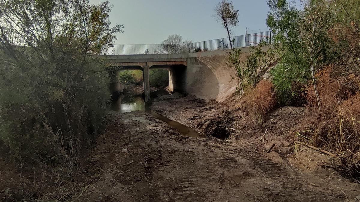 Buscan el cuerpo de una persona en un arroyo de Córdoba tras la alerta de un viandante