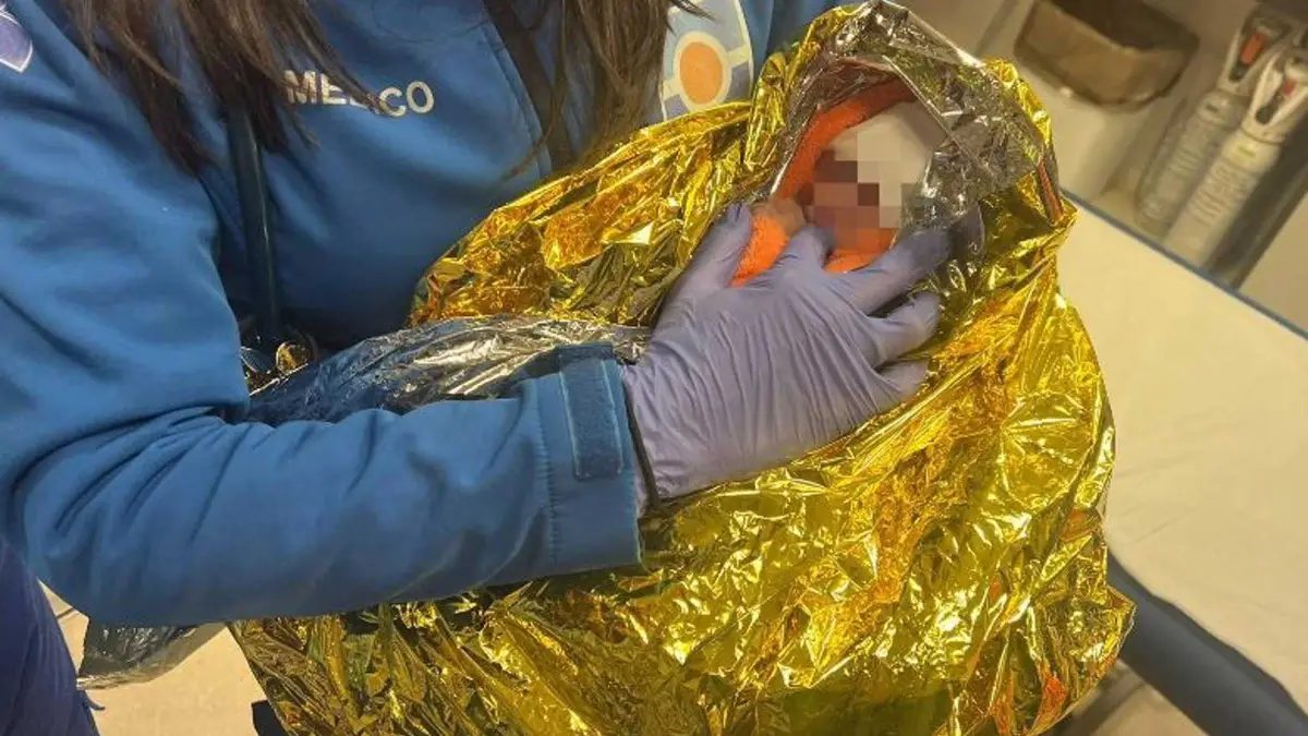 Detenida la madre biológica de la bebé hallada en un contenedor de basura de Los Palacios