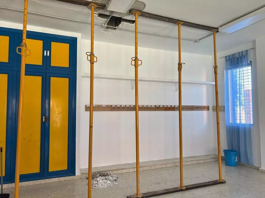 Desalojado un colegio público de Las Cabezas tras detectar una fisura