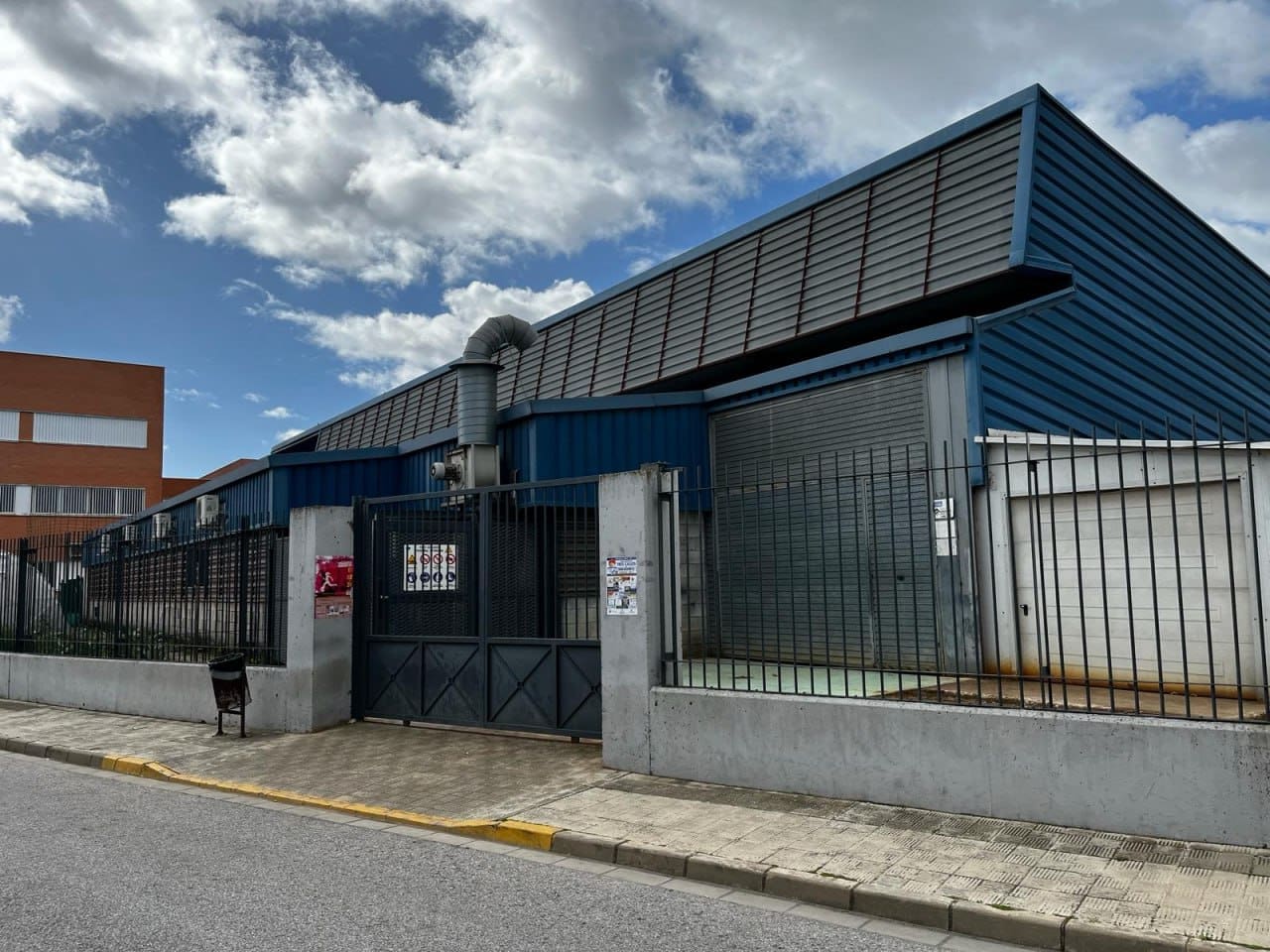 El sindicato USTEA denuncia la pasividad de la Junta de Andalucía con el IES Antonio Ulloa de La Rinconada