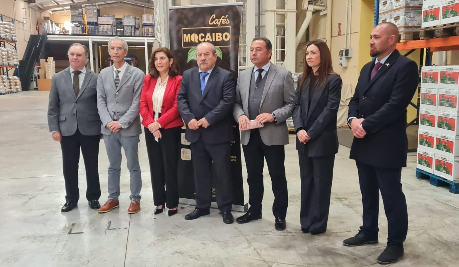 La Consejera de Empleo se reúne con empresarios utreranos, para informar de las nuevas líneas de ayudas