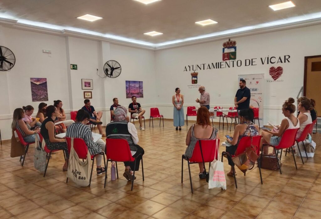 El Ayuntamiento de Vícar une fuerzas con entidades sociales para apoyar a los necesitados