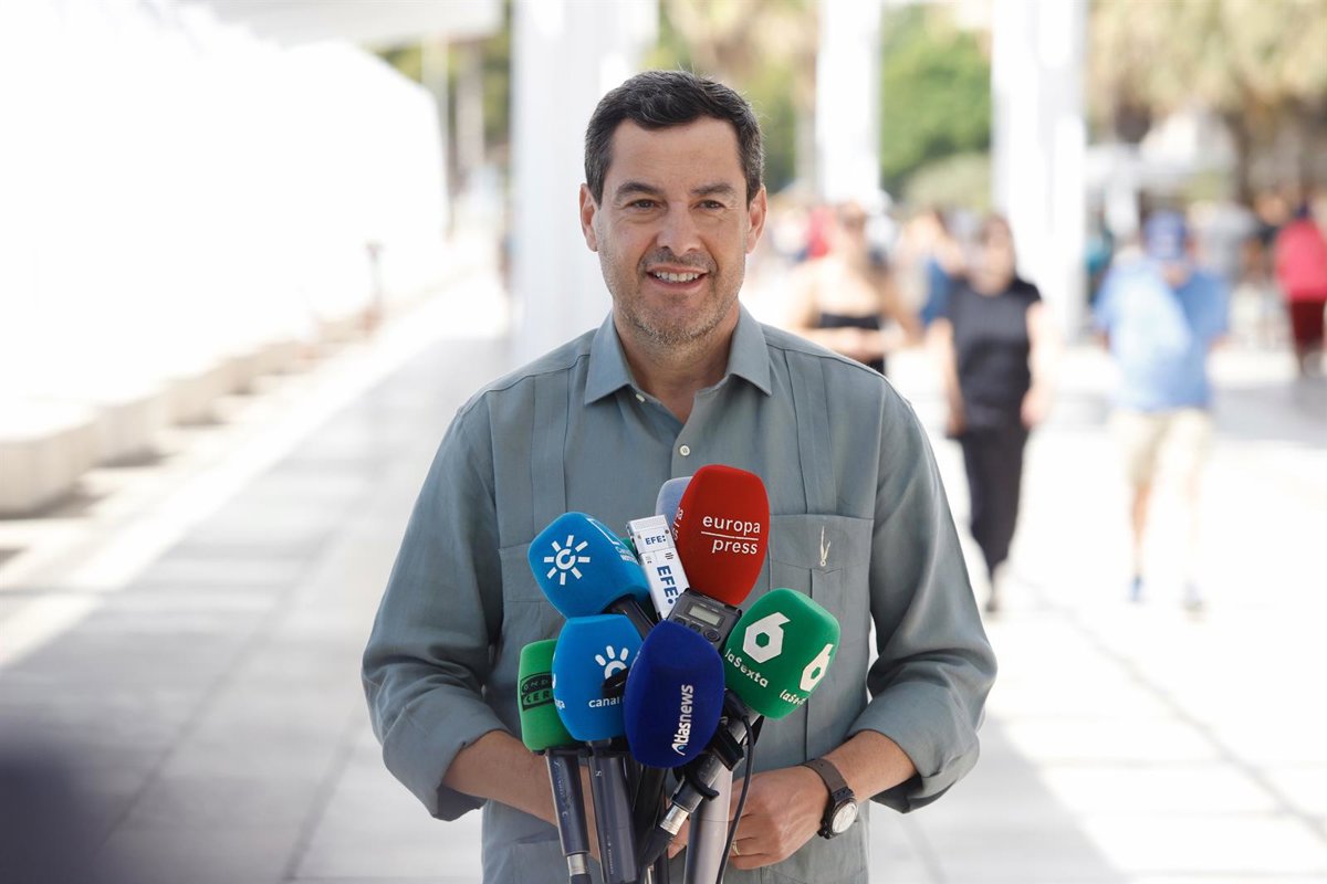 córdoba. moreno dice que no acudió al incendio de la mezquita porque no es partidario de hacerse "fotos gratuitas"