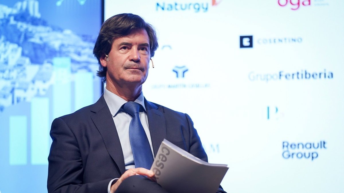 sevilla. rus justifica el precio de las vpo: "si los gobiernos tienen suelo, que lo pongan en carga y a coste cero"