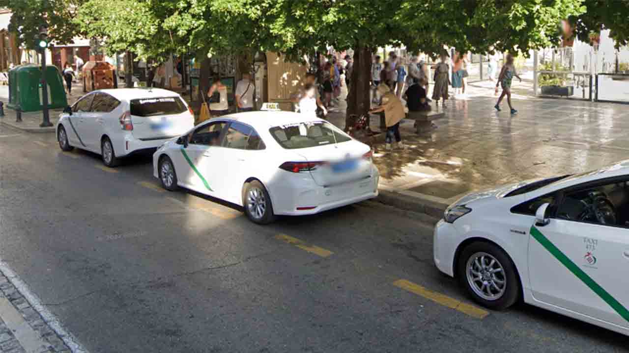 parada de taxis plaza nueva 13 granada 393848035