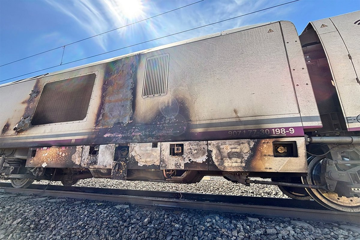 almería. la mesa del tren critica el "escenario horribilis ferroviario" que padece almería a causa del "olvido" de renfe