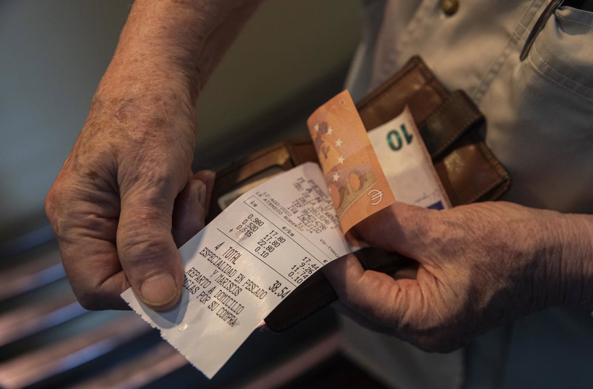 ipc. av. el ipc se mantiene en el 2,7% en andalucía en agosto debido al aumento en vivienda, electricidad y combustibles