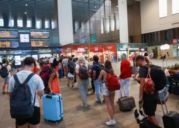 sevilla. retrasos en los trenes de alta velocidad que circulan por sevilla por la avería de un ave en majarabique