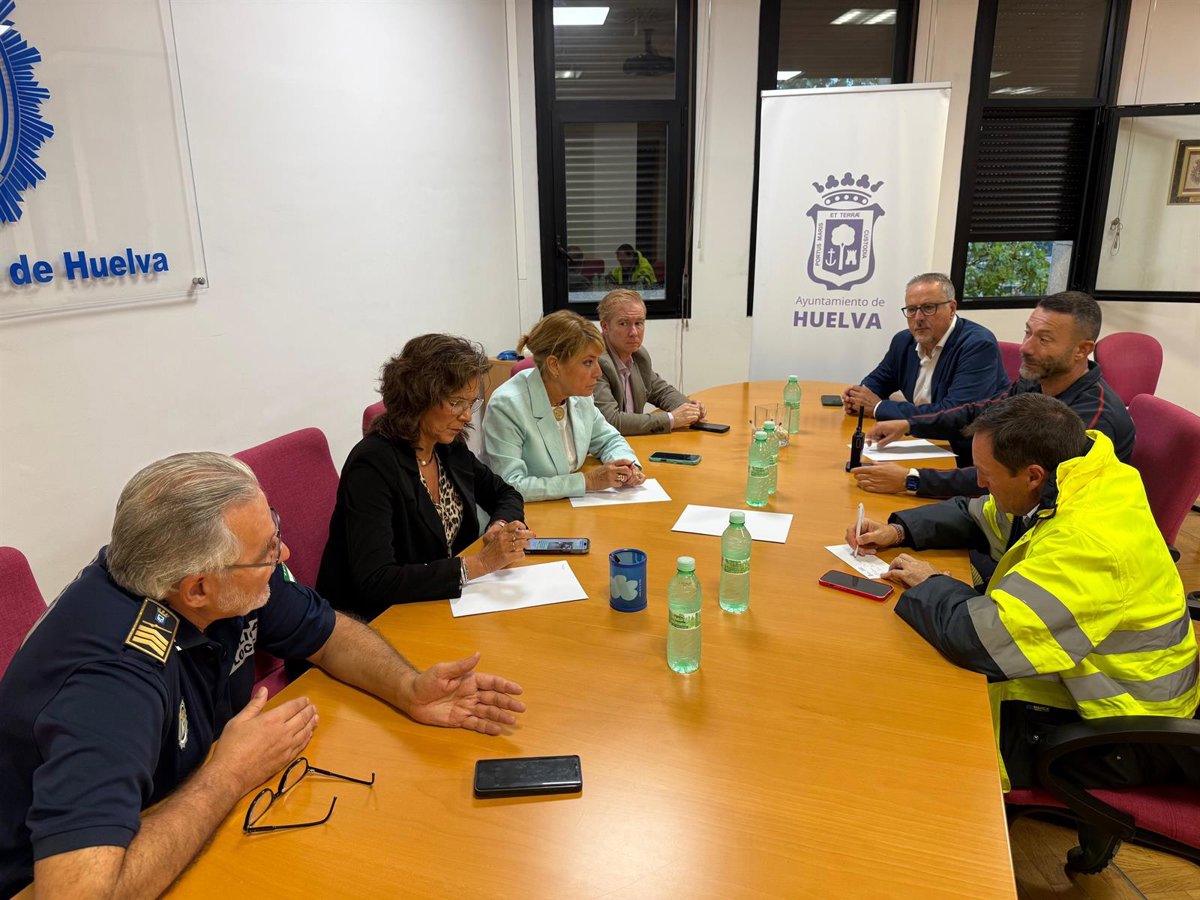 huelva. el ayuntamiento mantiene activo el plan de emergencias, que registra más de cien incidencias durante la jornada