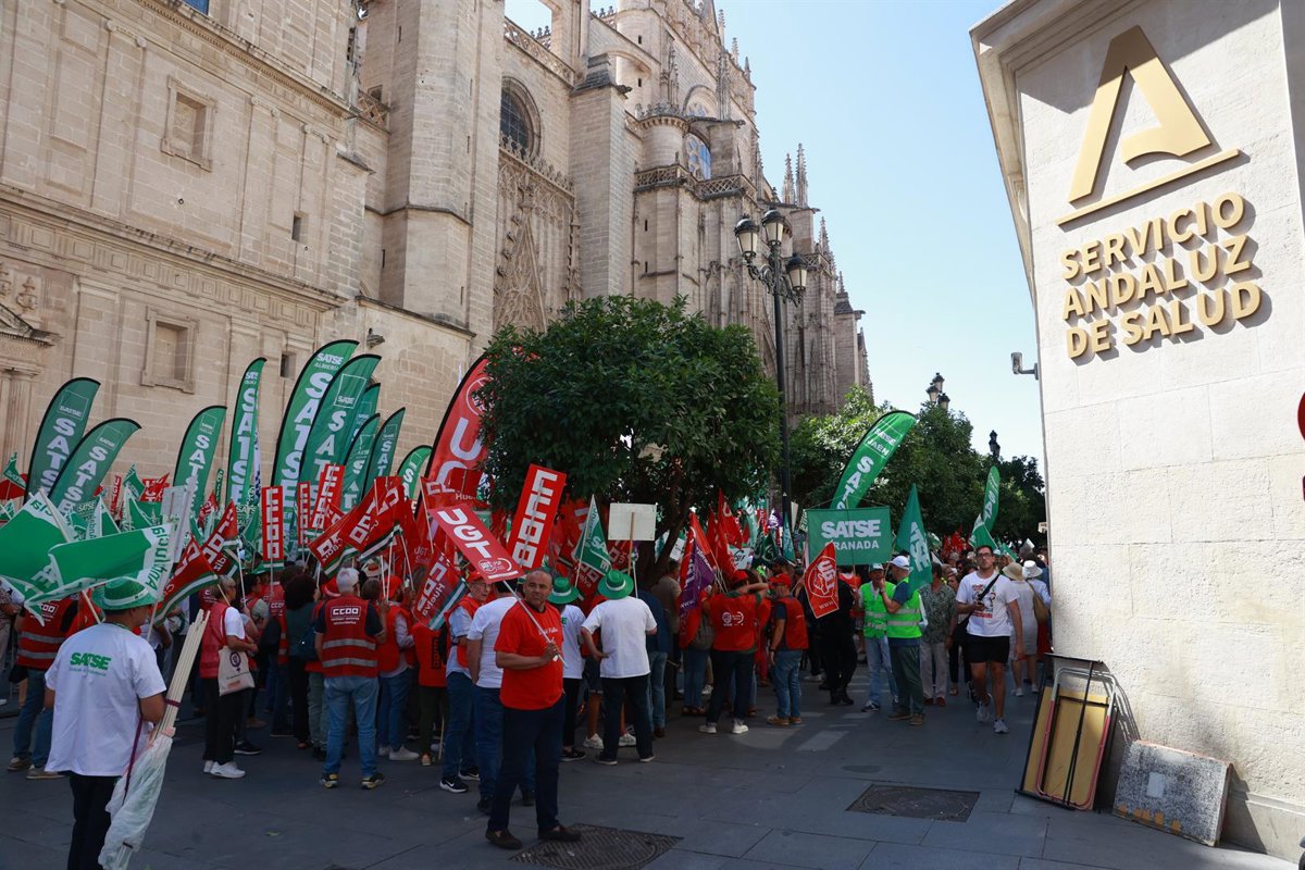 csif y satse se descuelgan de la manifestación por la sanidad del domingo por "desacuerdos" en la organización