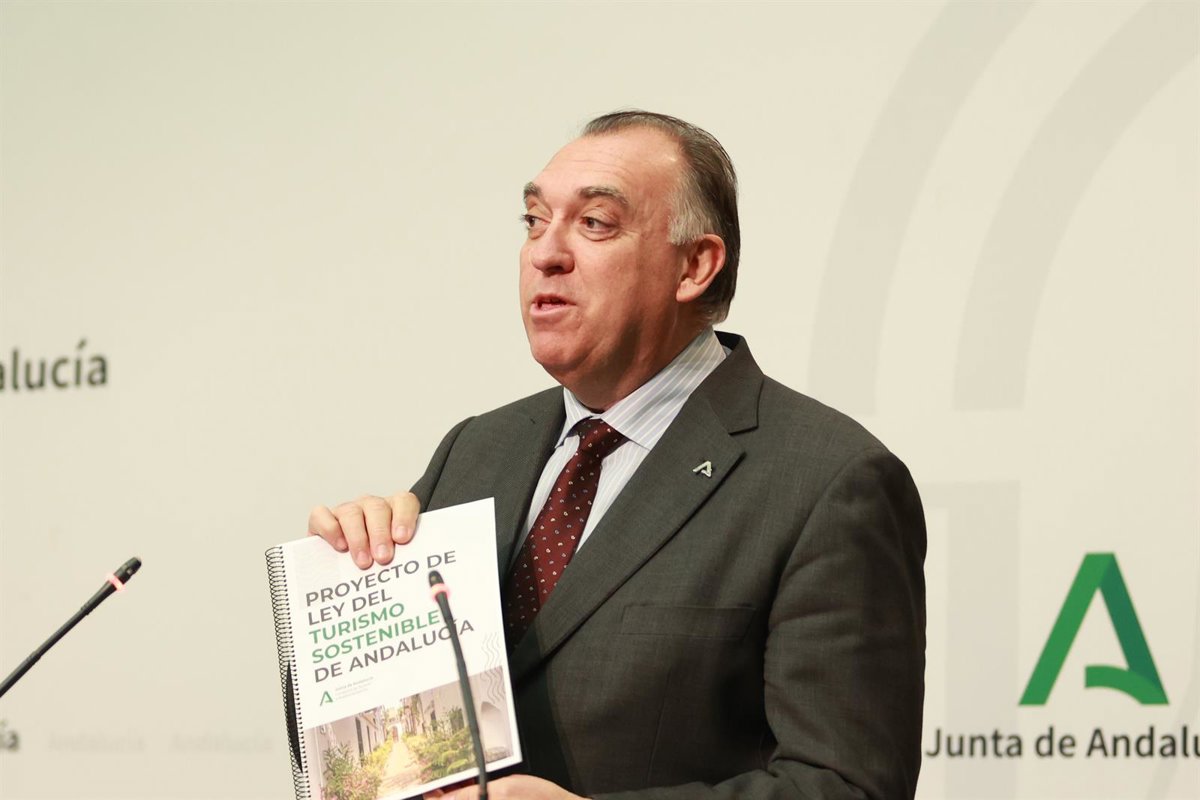 rueda de prensa posterior a la reunión semanal del consejo de gobierno de la junta de andalucía