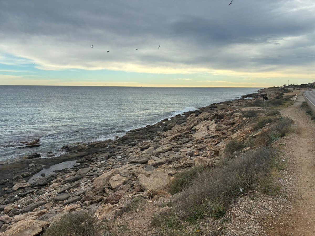 almería. sucesos. la pareja de la madre del niño de garrucha habría violado y golpeado al menor hasta causarle la muerte