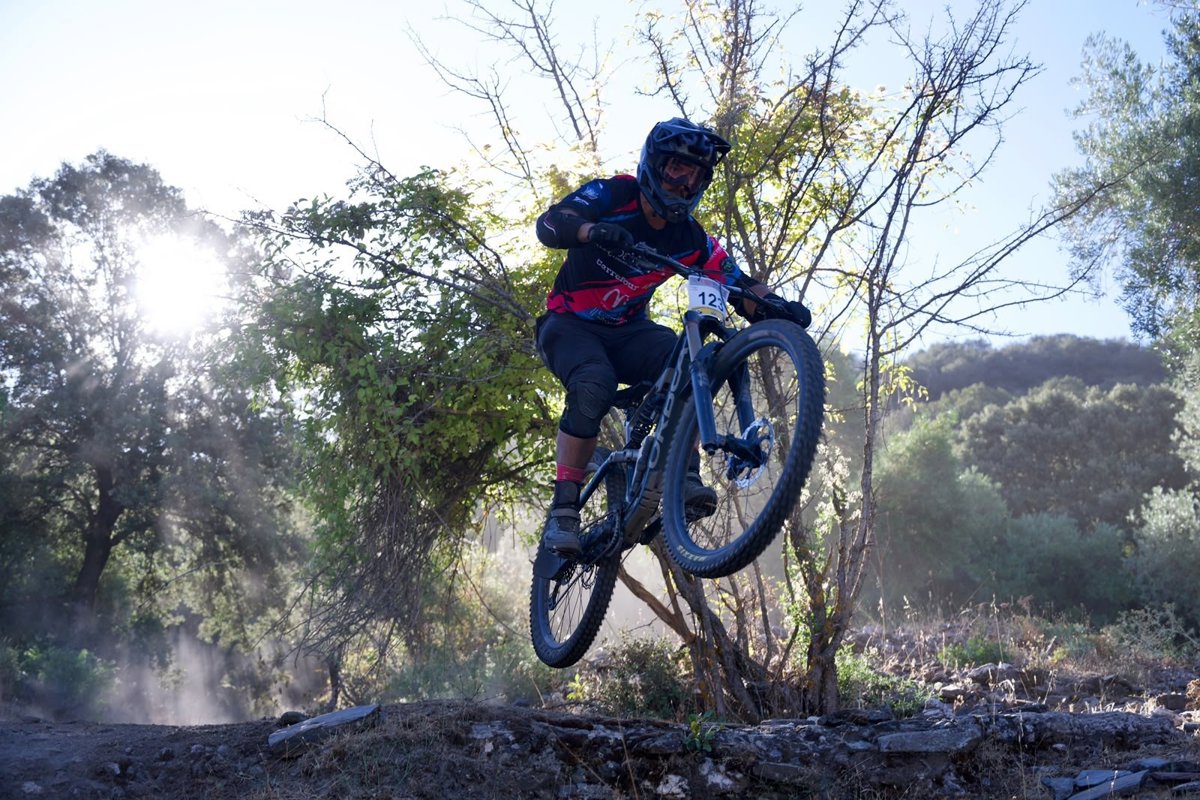 Güéjar cierra un fin de semana de ciclismo con la Copa de España y el Campeonato de Andalucía de Enduro MTB