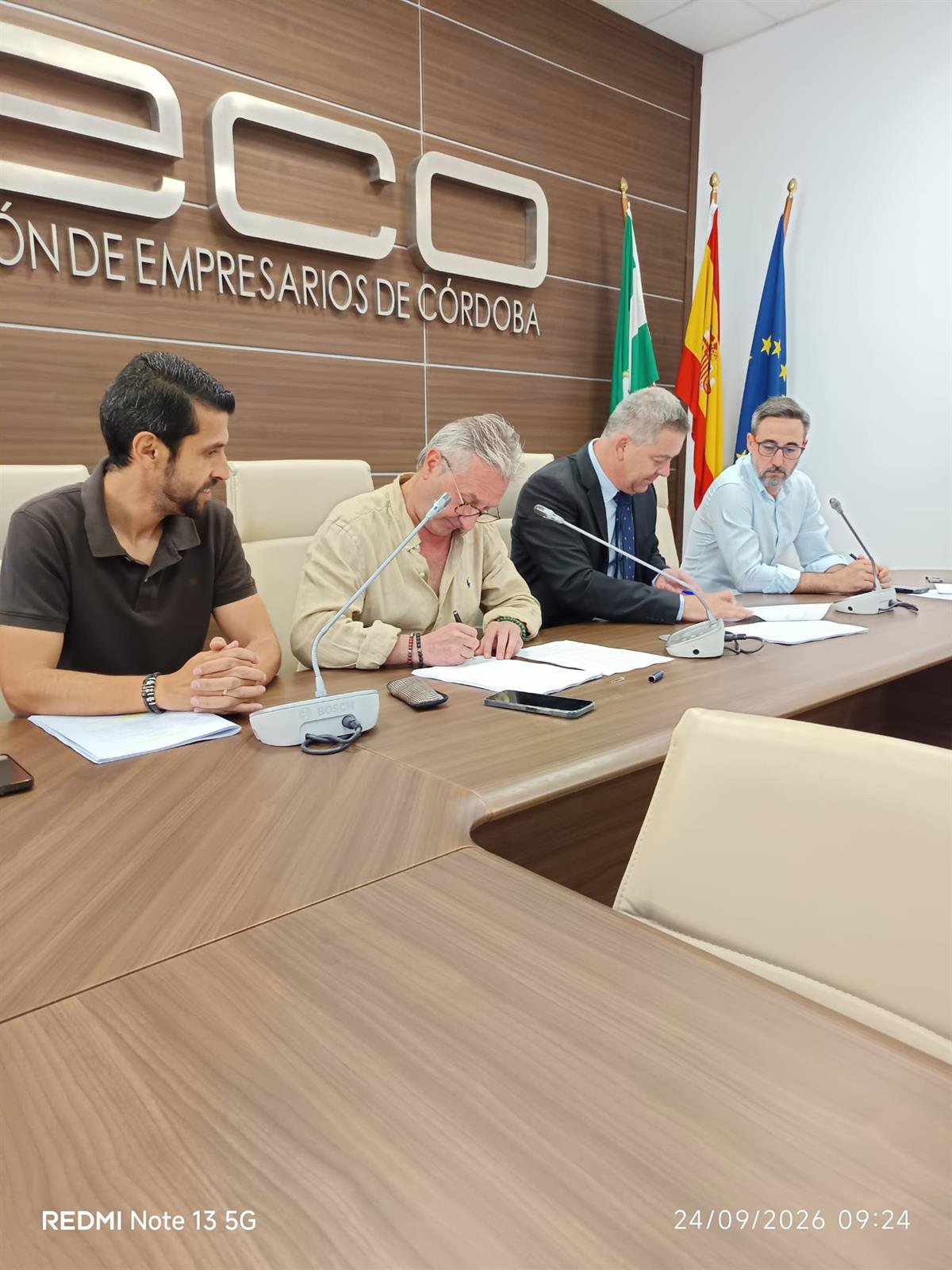 UGT FICA Córdoba firma el convenio del metal con subidas salariales del 11% y reducción de jornada