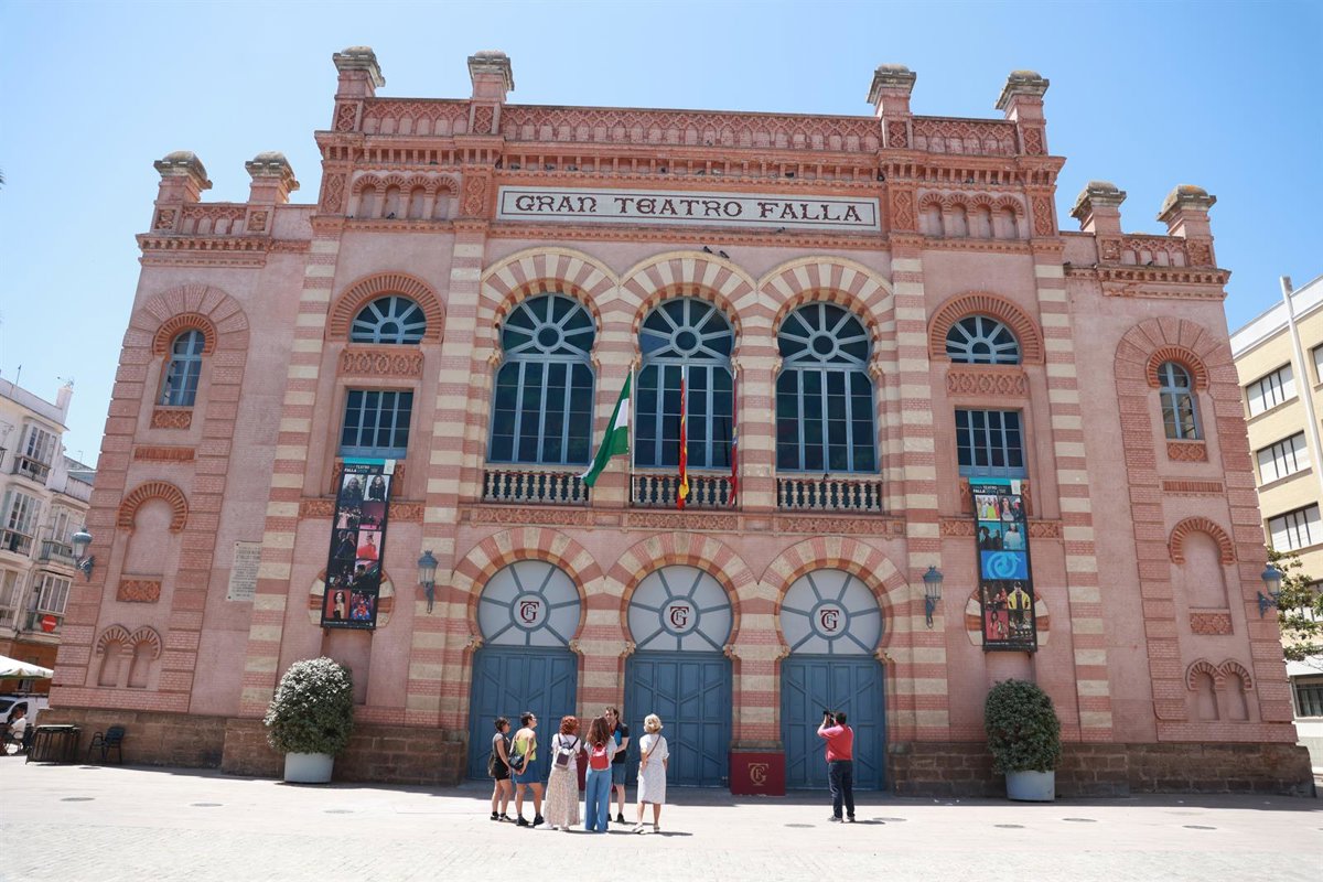 El Ayuntamiento de Cádiz aumenta las subvenciones para realizar actividades de fiestas y Carnaval en 2027