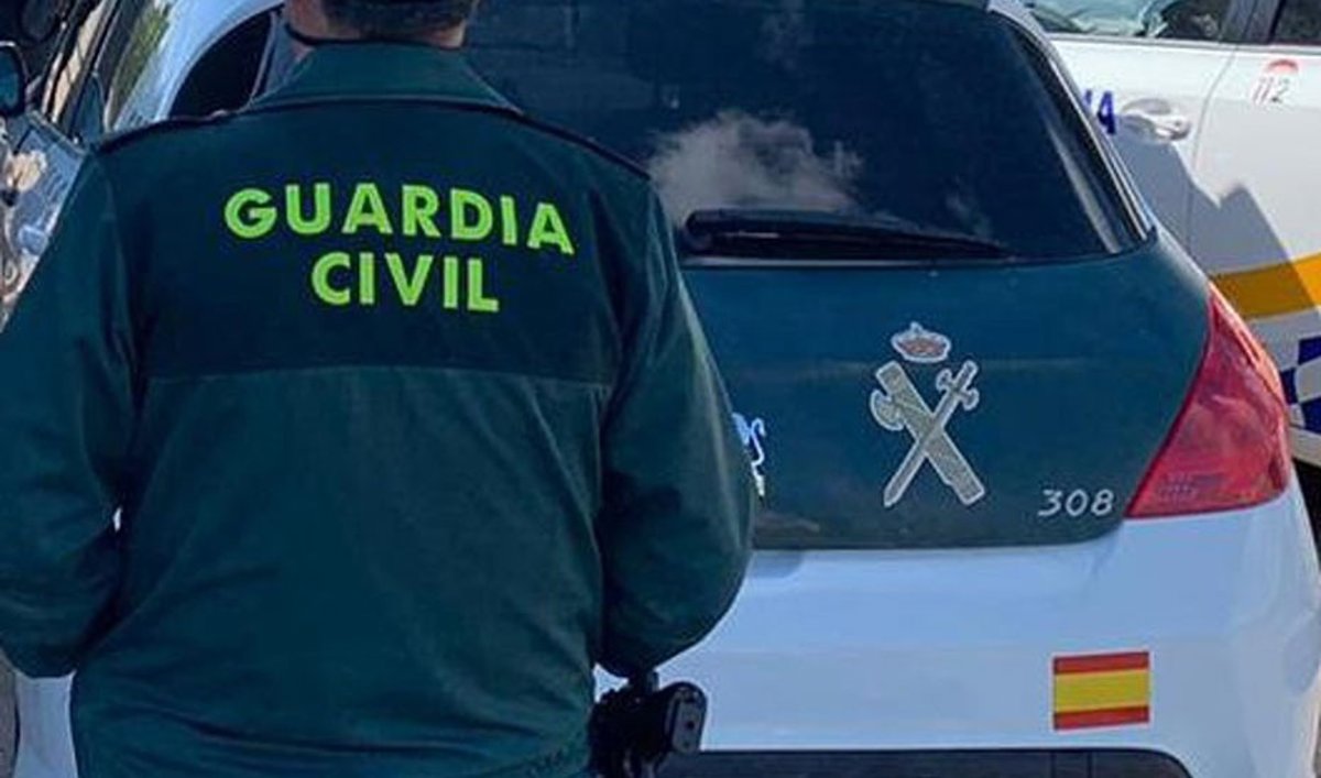Detenido el hombre atrincherado tras el asesinato de su pareja en La Campana (Sevilla)