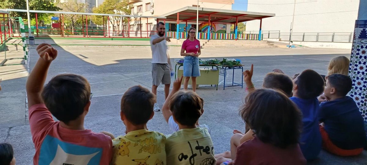 El Ayuntamiento de Jerez (Cádiz) realiza actividades sobre el arbolado y el río Guadalete en los centros educativos