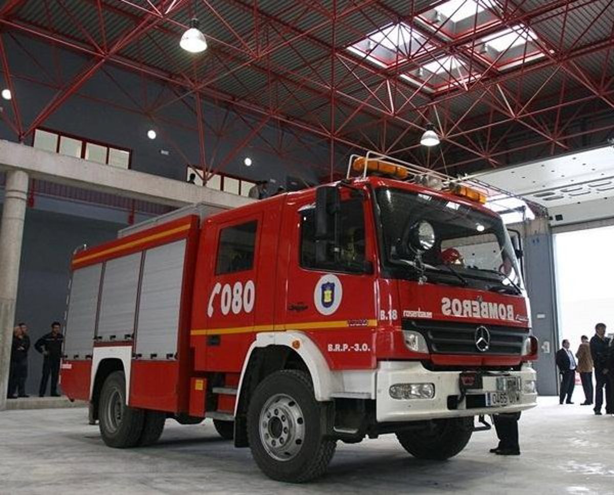 Dos heridos tras la deflagración de una bombona en un asador de Estación de Cártama (Málaga)