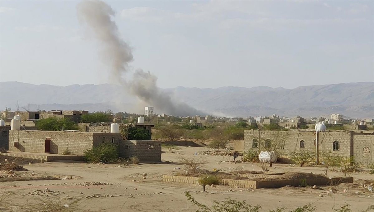 Mueren siete personas en un bombardeo contra un mercado en una zona de Yemen bajo control de los hutíes