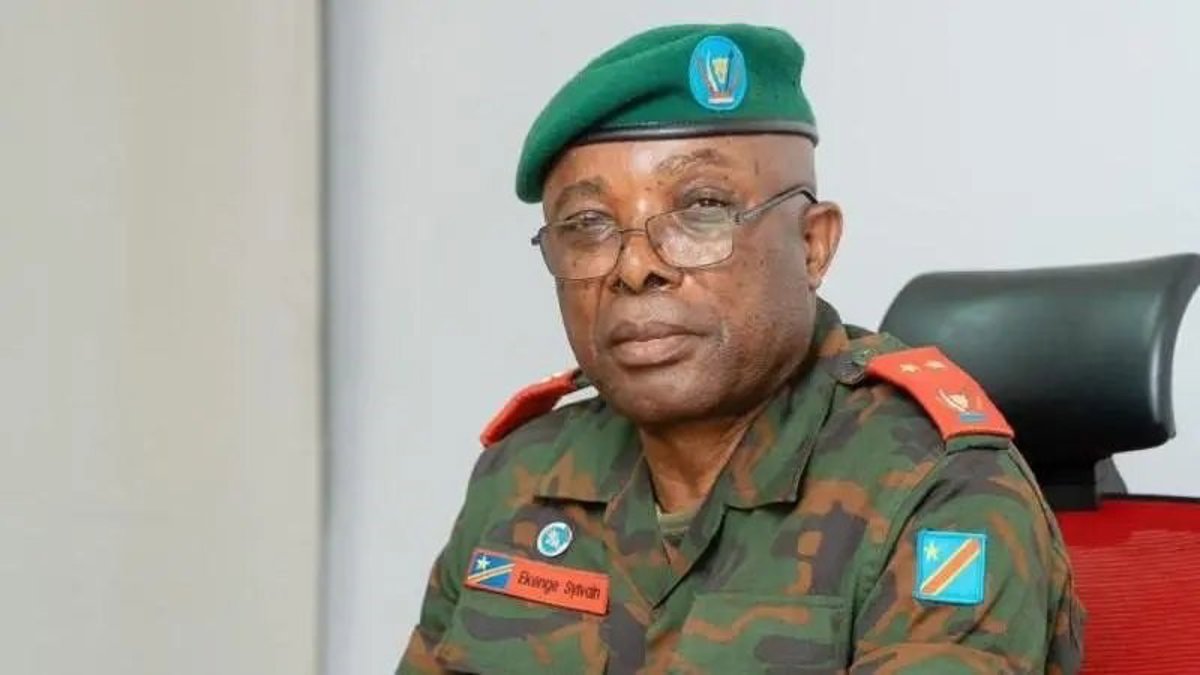 El M23 acusa a Kinshasa de normalizar el discurso de odio tras el regreso de Sylvain Ekenge como portavoz militar de RDC