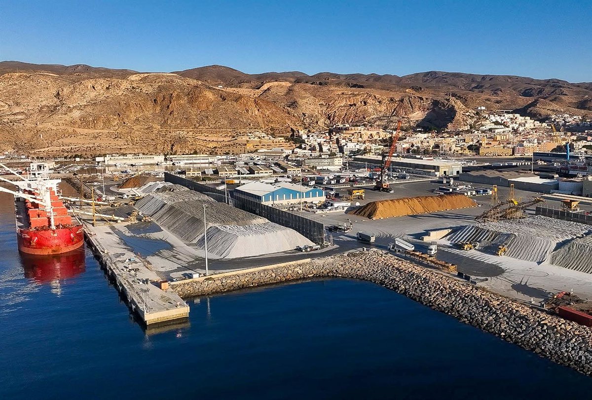 El Puerto de Almería licita por 1,37 millones la dirección y control de obras para ampliar el Muelle de Pechina