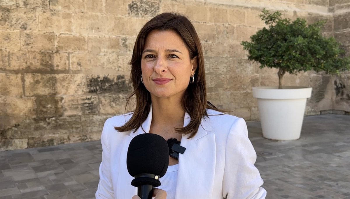 La parlamentaria Fátima Herrera renuncia a su acta tras ser elegida candidata del PSOE a la Alcaldía de Almería