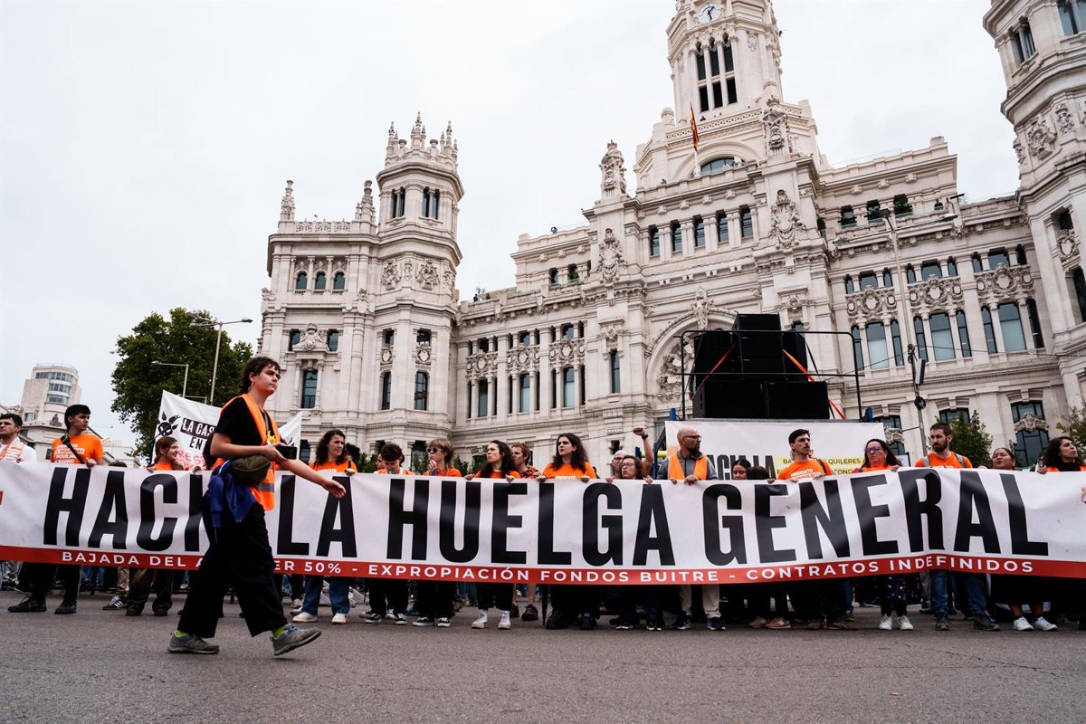 Miles de manifestantes recorren Madrid para exigir vivienda y por la huelga general: «Ganaremos esta lucha»