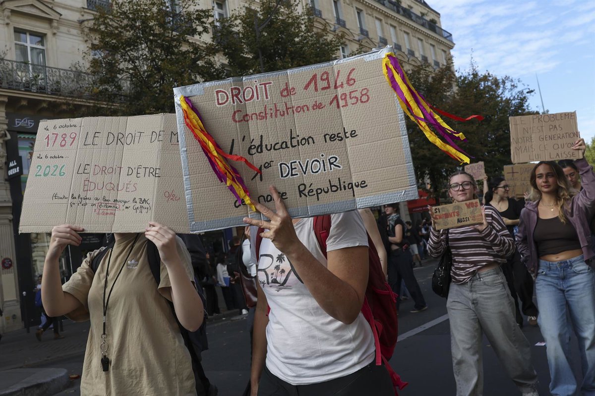 Trump culpa de las protestas educativas en Francia al islam y a la «migración descontrolada»