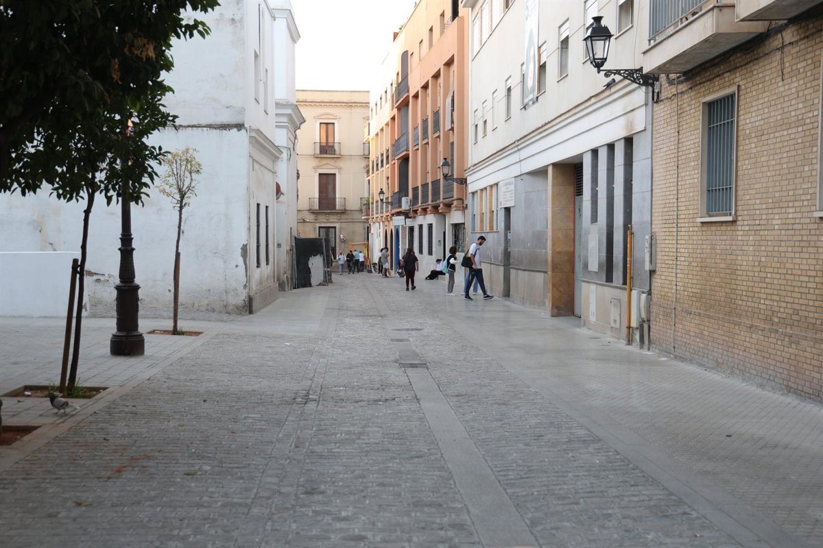 La calle Santa Vicenta María de Sevilla reabre al tráfico el martes 20 de octubre