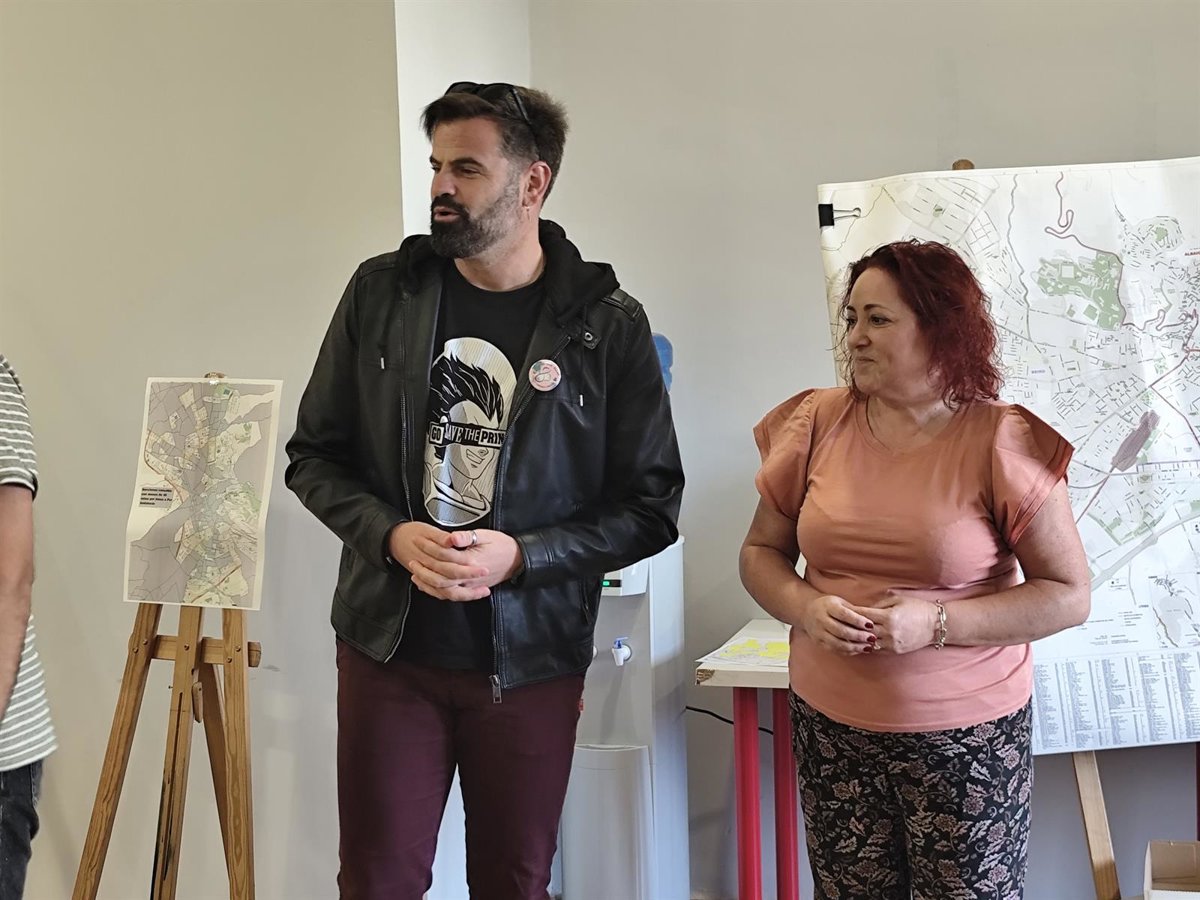 Jesús Fernández, cabeza de lista de Frente Amplio al Congreso por Granada y Mari Carmen Pérez,dos de Senado de Progreso