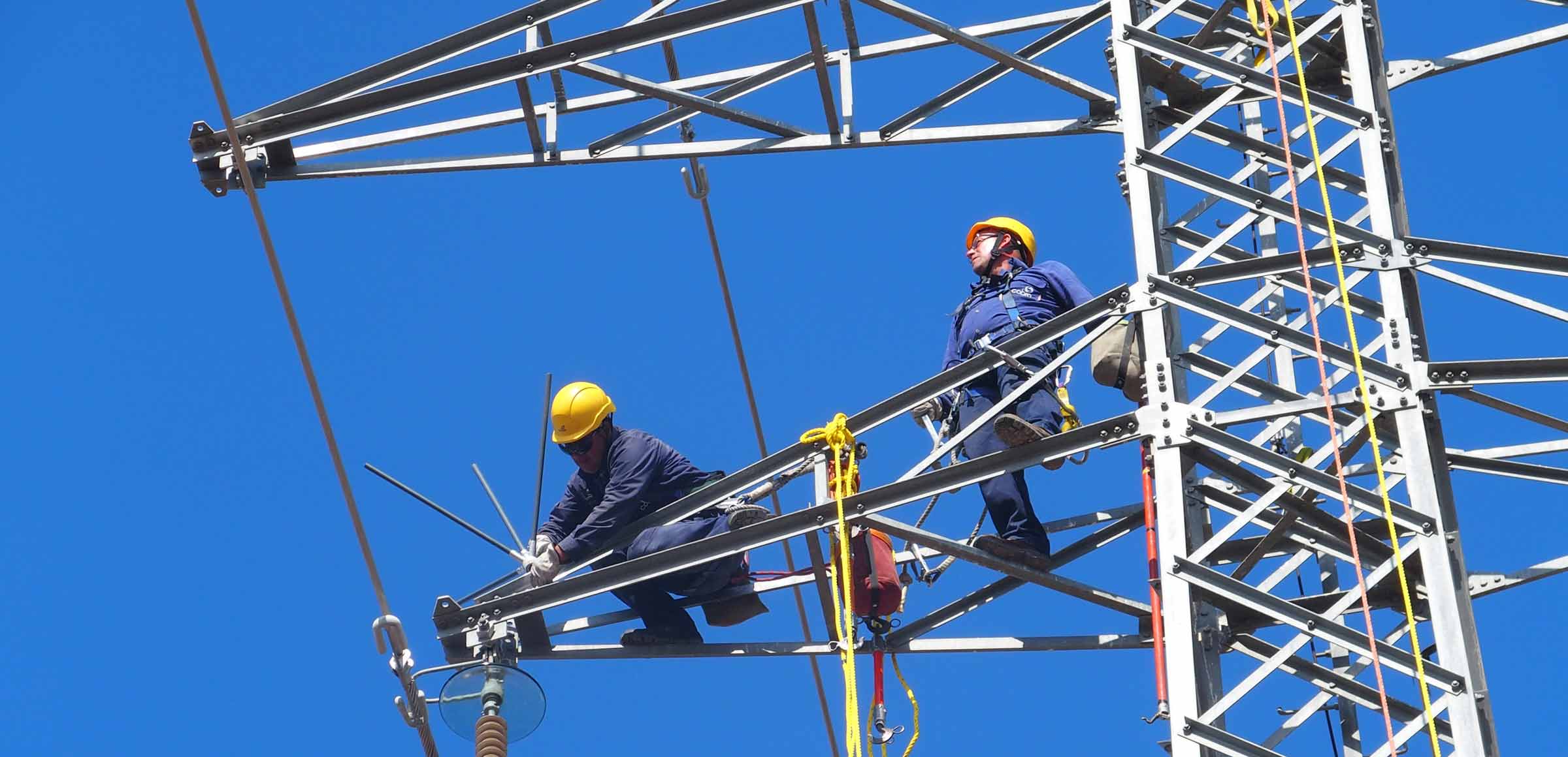 Endesa pone en servicio más de 6 kilómetros de cableado de media tensión en Guillena