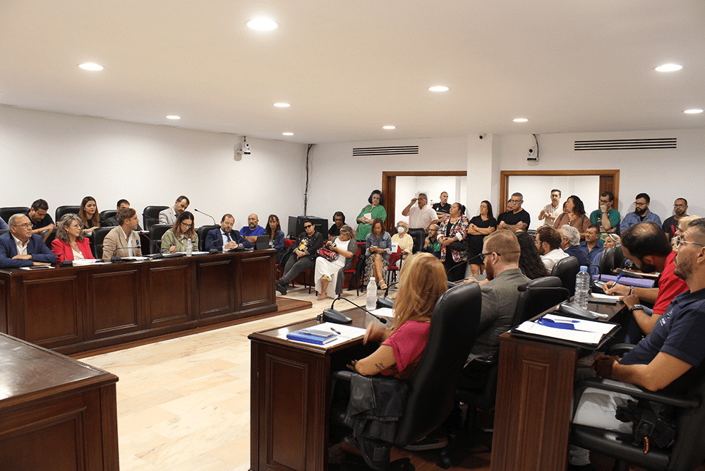 El excoordinador de Protección Civil de San Juan de Aznalfarache hospitalizado durante el Pleno en el que se daba cuenta de su cese